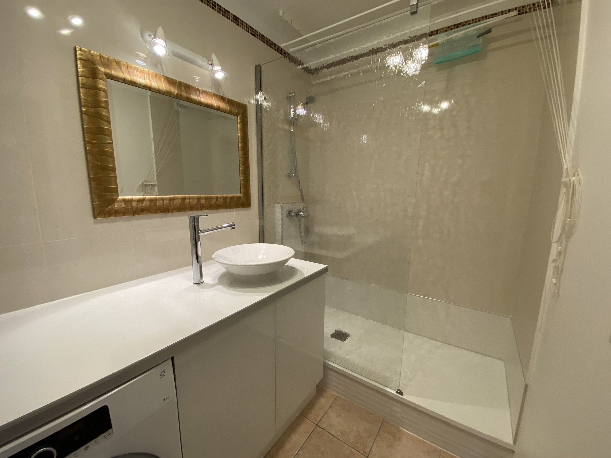Rénovation contemporaine : Marbre, Ardoise & faïence — photo 2